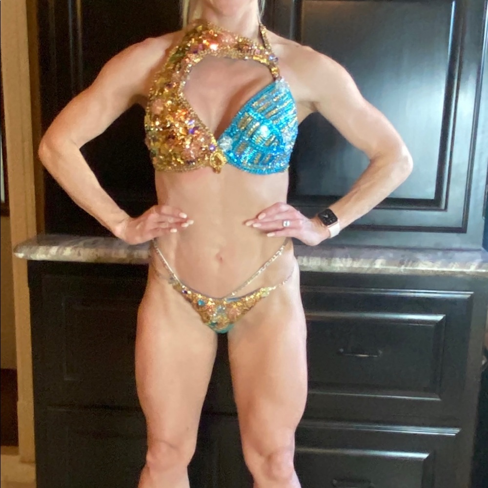 GORGEOUS FMG/WBFF Beach/Mermaid Vibes Bikini by Renata!!